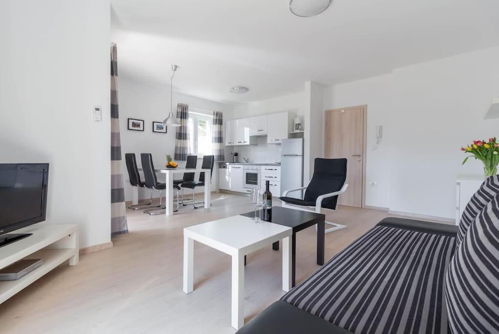 Apartments Punta プレマントゥーラ エクステリア 写真
